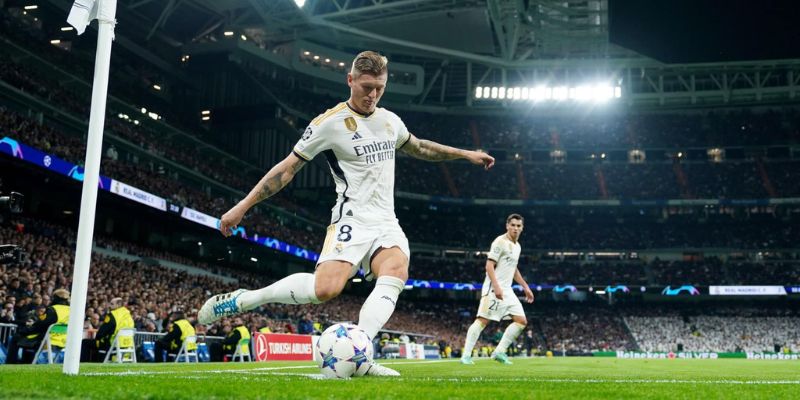 Toni Kroos - Chuyên gia đá phạt góc của Kền kền trắng